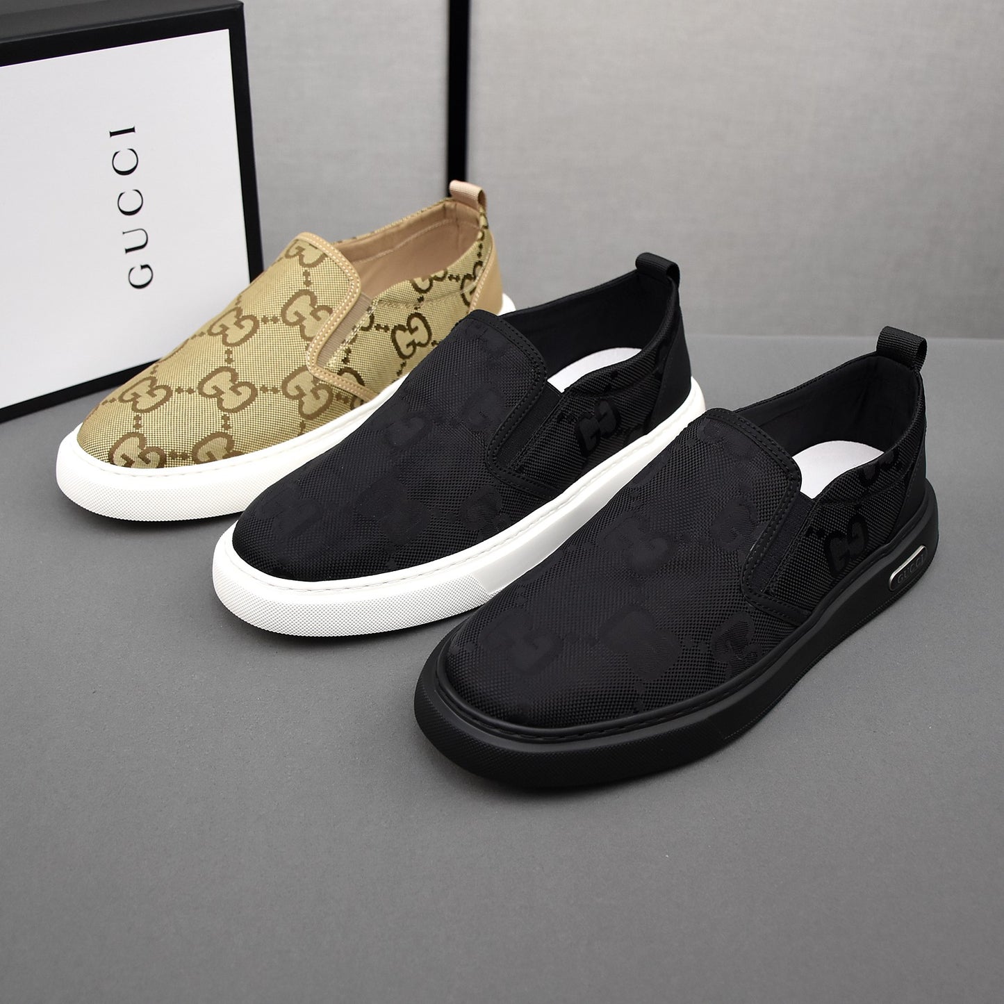 Gucci【Gucci】Tong, fashionable small cloth shoes, uppers made of breathable fabric, rubber foam soles, men's size 38-44